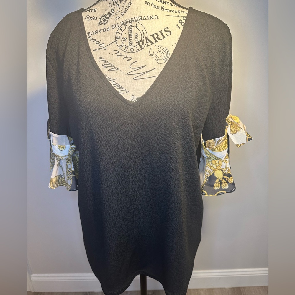 Avenue Black and Gold Relaxed Ruffled sleeves tie back L Blouse